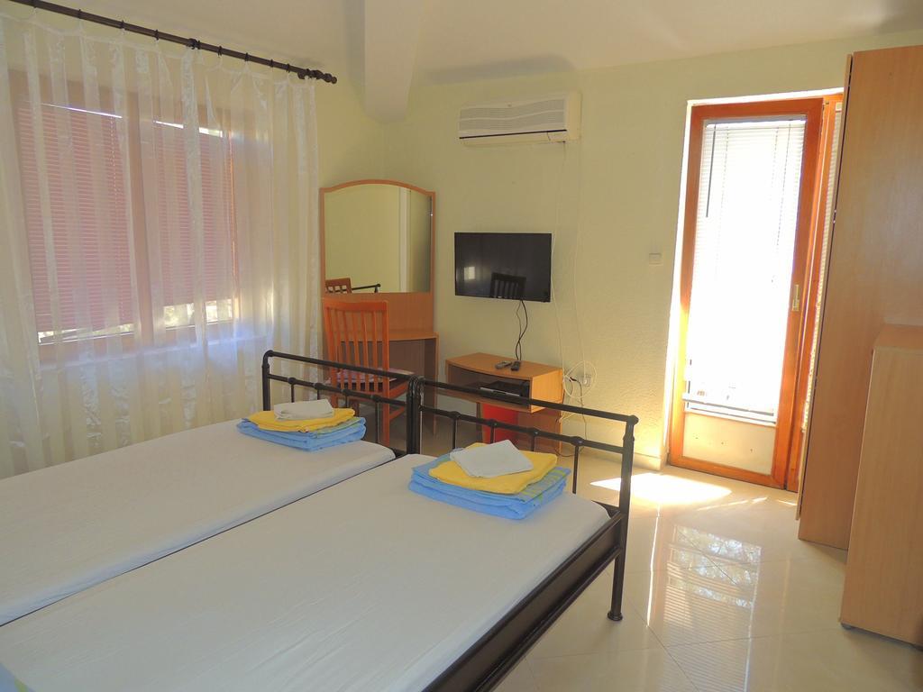 Rooms Villa Desa บุดวา ภายนอก รูปภาพ